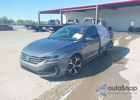 2020 Volkswagen Passat 2.0T R-Line z USA, uszkodzony, nr VIN 1VWMA7A35LC025377